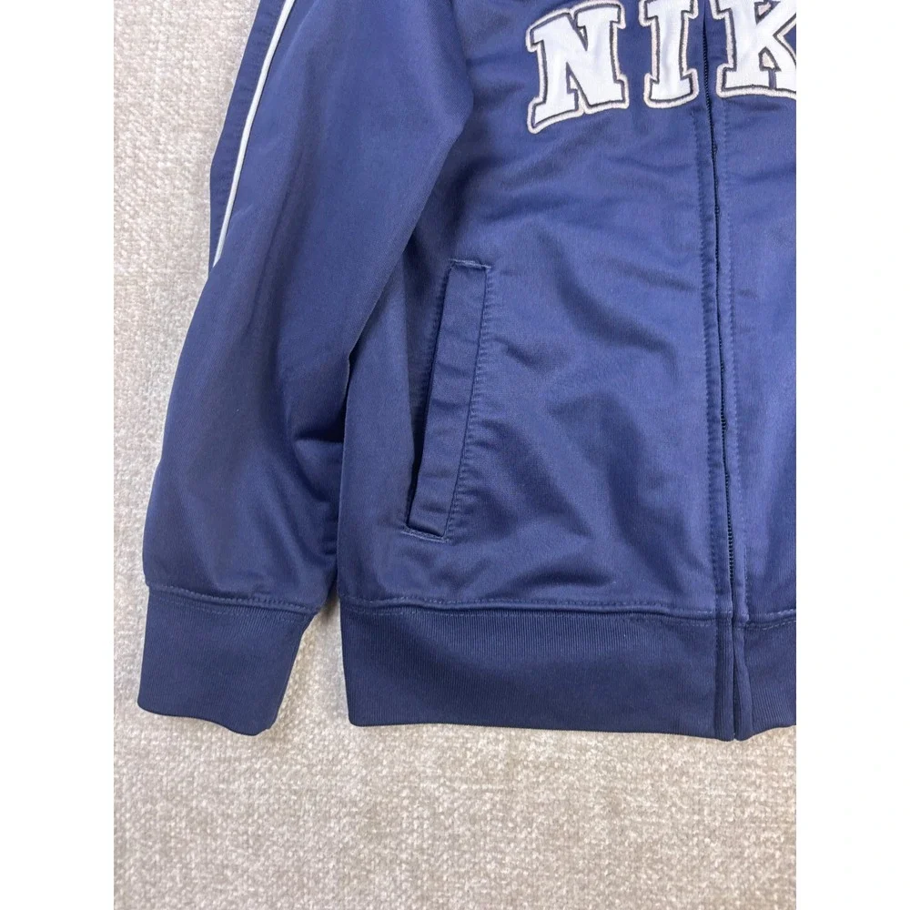 Nike Boys Track Jacket Navy Blue Full Zip Spellout Logo Size 6 8552-818-111